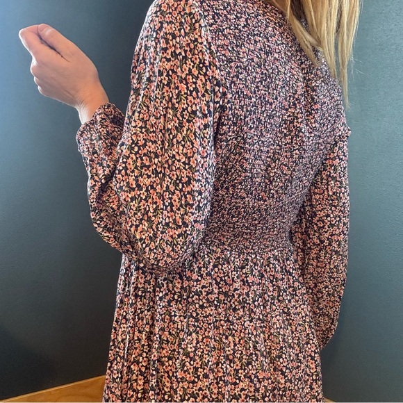 Old Navy Long Sleeve Navy & Pink Floral Maxi Dress - Picture 6 of 10